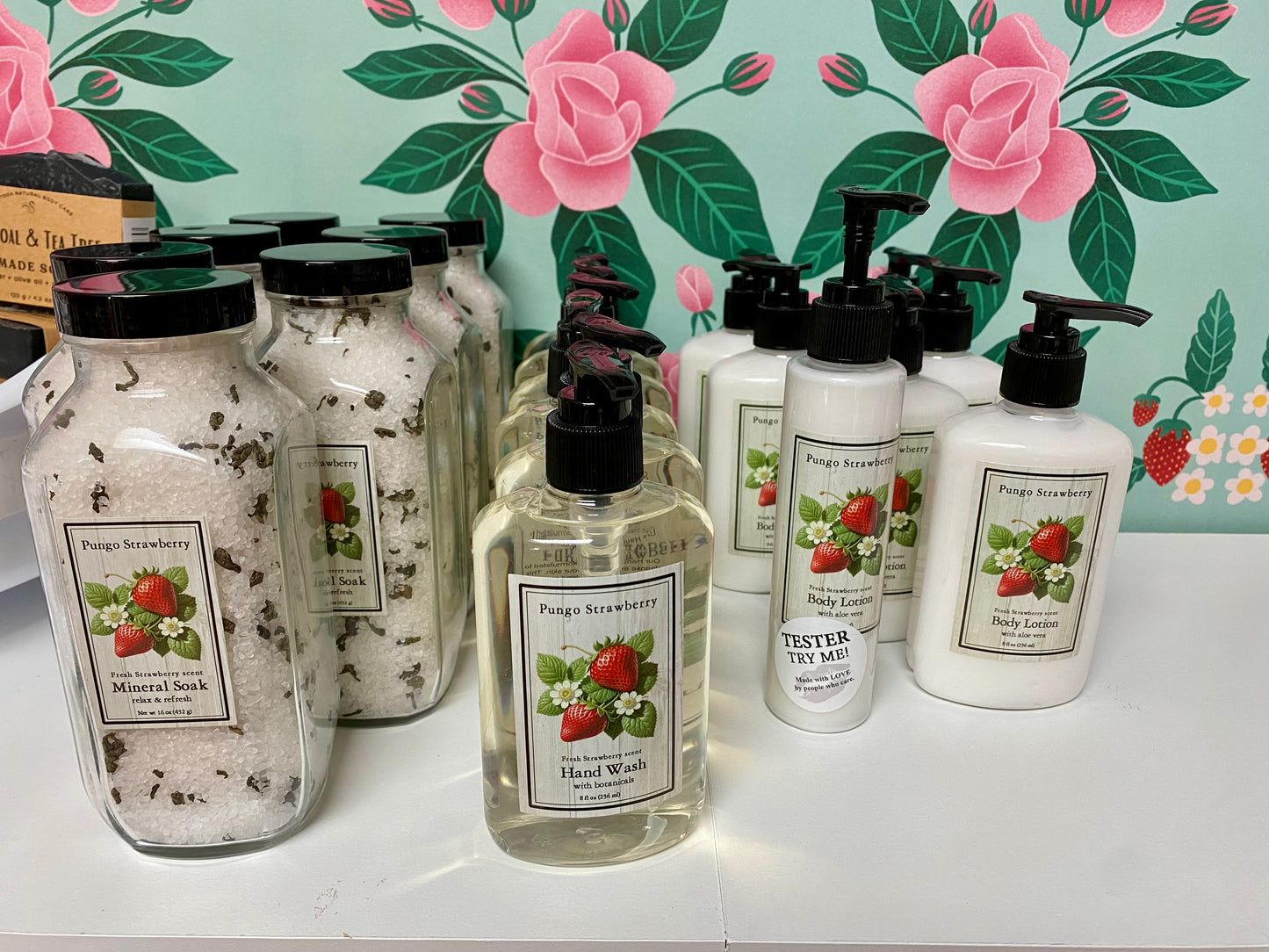 Pungo Strawberry Farm Market Strawberry Hand Wash 8 oz