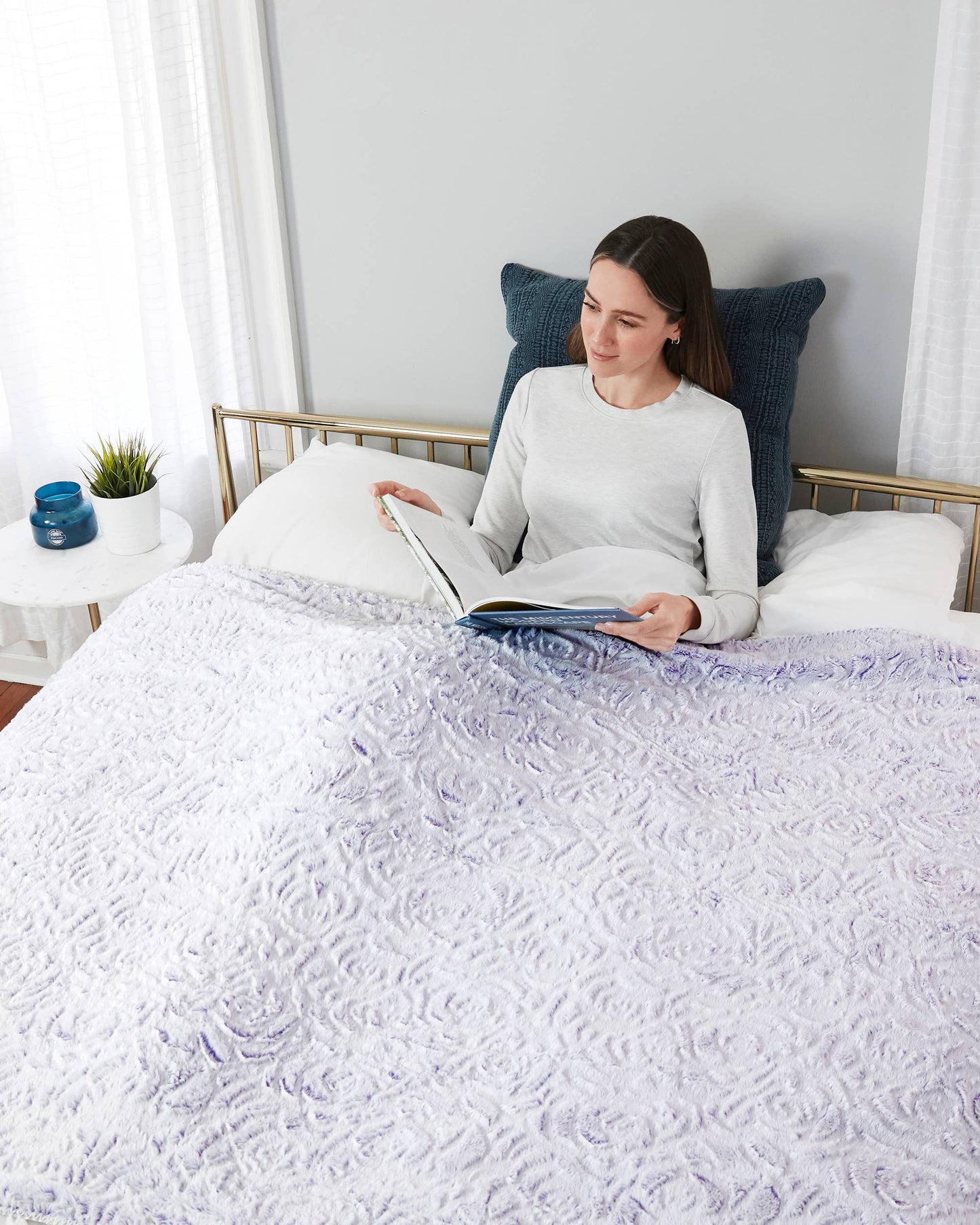 "Lavender Rose" Faux Fur Plush Throw Blanket - 50"x70"